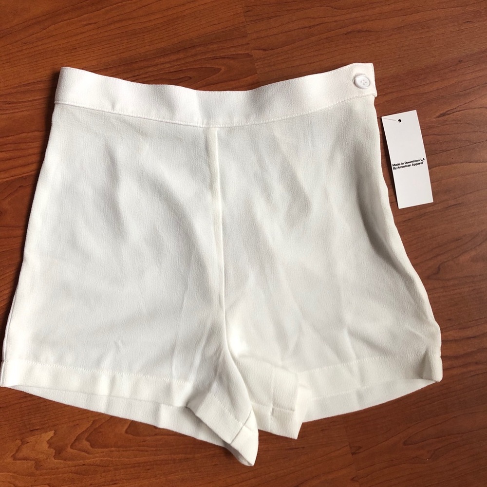American Apparel crepe white shorts M